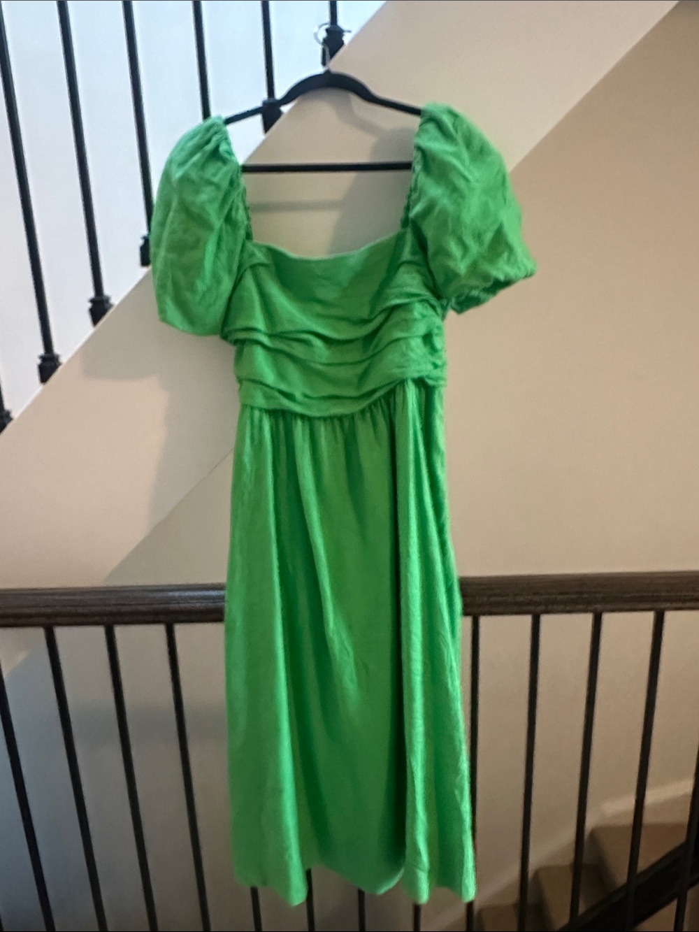 Green Puff-Sleeve Midi Dress
